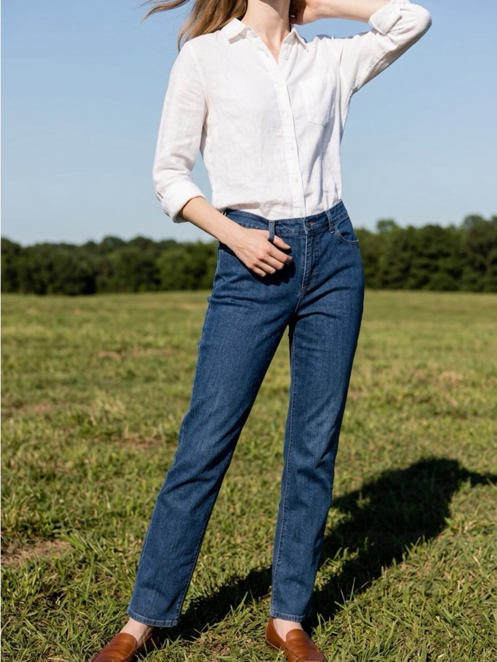 Christopher & Banks Straight Leg Jeans in Dark Blue Denim